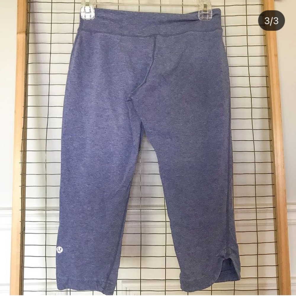 Lulu Lemon Blue Capris